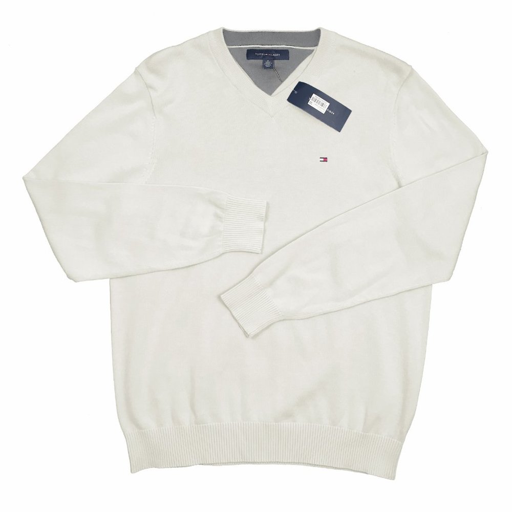 NEW Tommy Hilfiger Sweater!  Off White  V Neck  Tommy Flag on Chest  Cotton